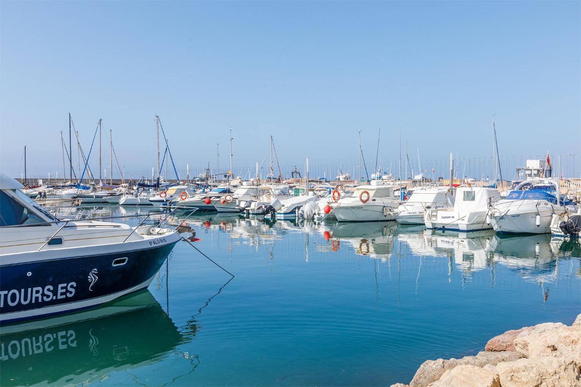 Апартаменты A&N Seaport Caleta Калета-де-Велес Экстерьер фото